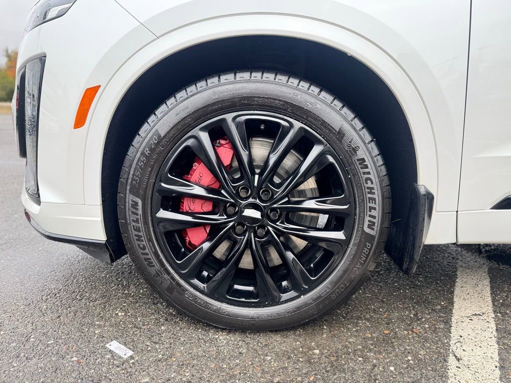 Used 2024 Cadillac XT6 Sport w/ LPO, Onyx Lite Package image 3