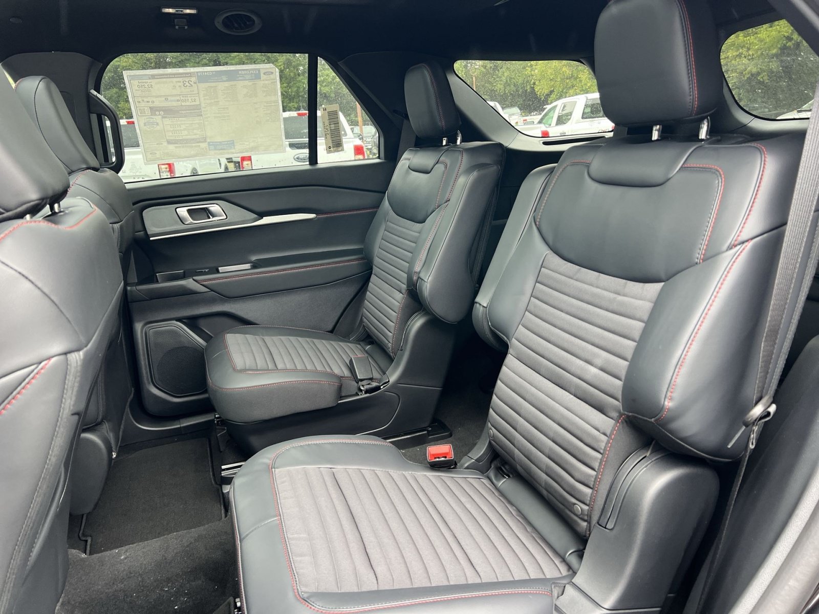 New 2026 Ford Explorer ST-Line w/ ST-Line Street Pack AWD/4WD image 25