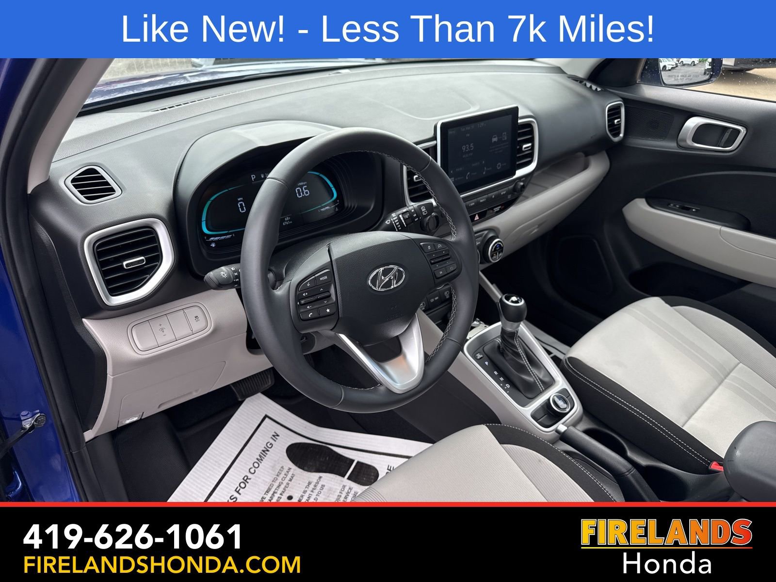 Used 2025 Hyundai Venue SEL image 14