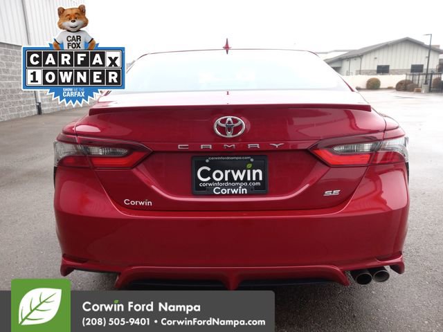 Used 2024 Toyota Camry SE image 4