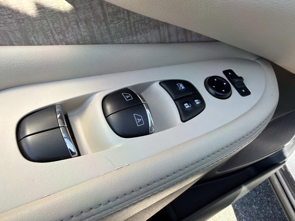 Certified 2023 Nissan Murano SL image 18