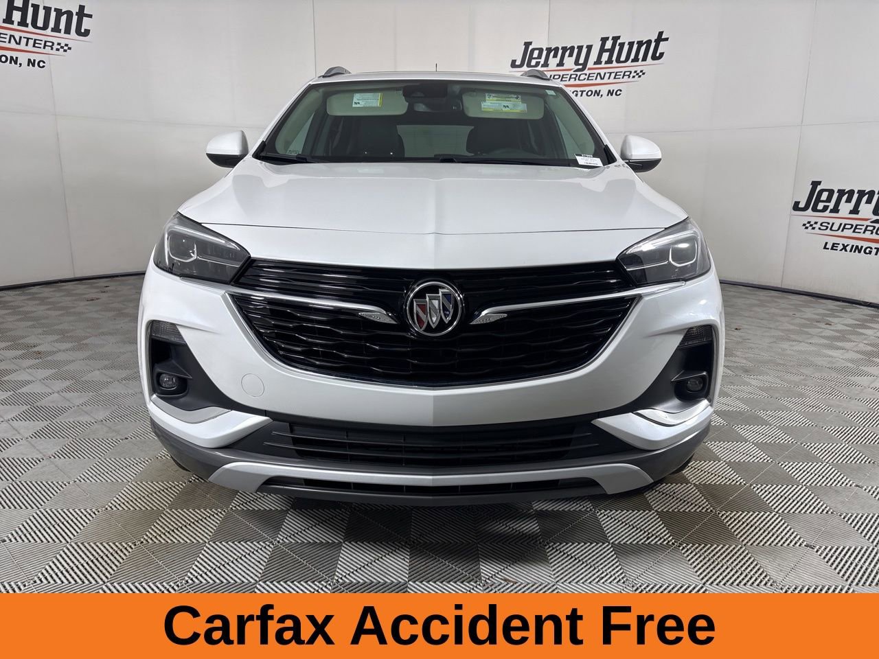 Used 2023 Buick Encore GX Essence w/ Experience Buick Package image 3