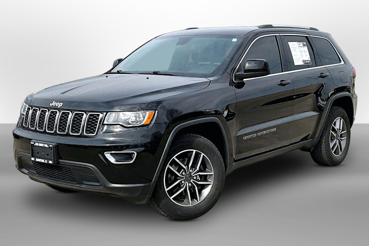 Used 2020 Jeep Grand Cherokee Laredo w/ 18" Wheel & 8.4" Radio Group AWD/4WD image 13
