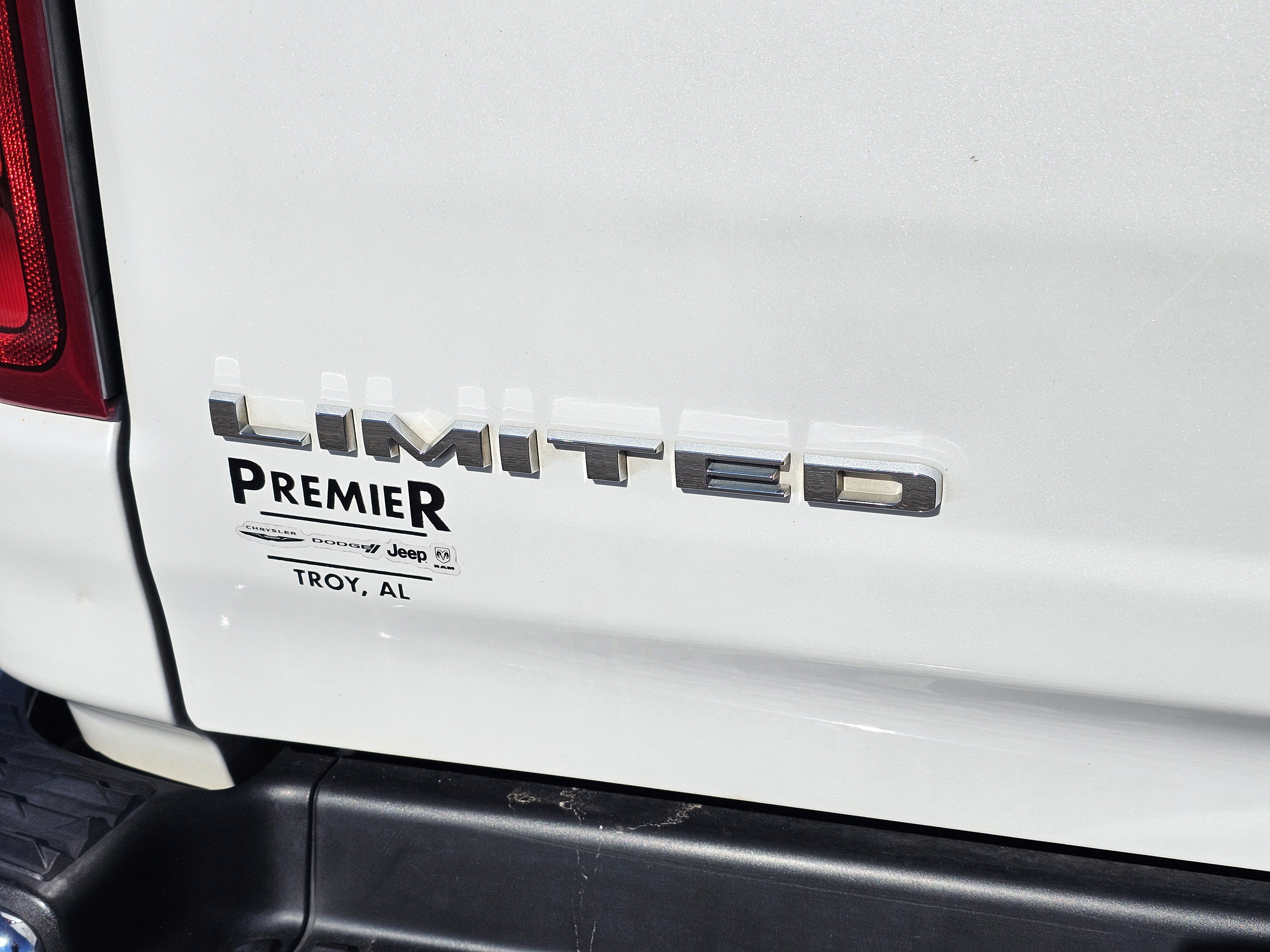 Used 2022 RAM 1500 Limited image 12