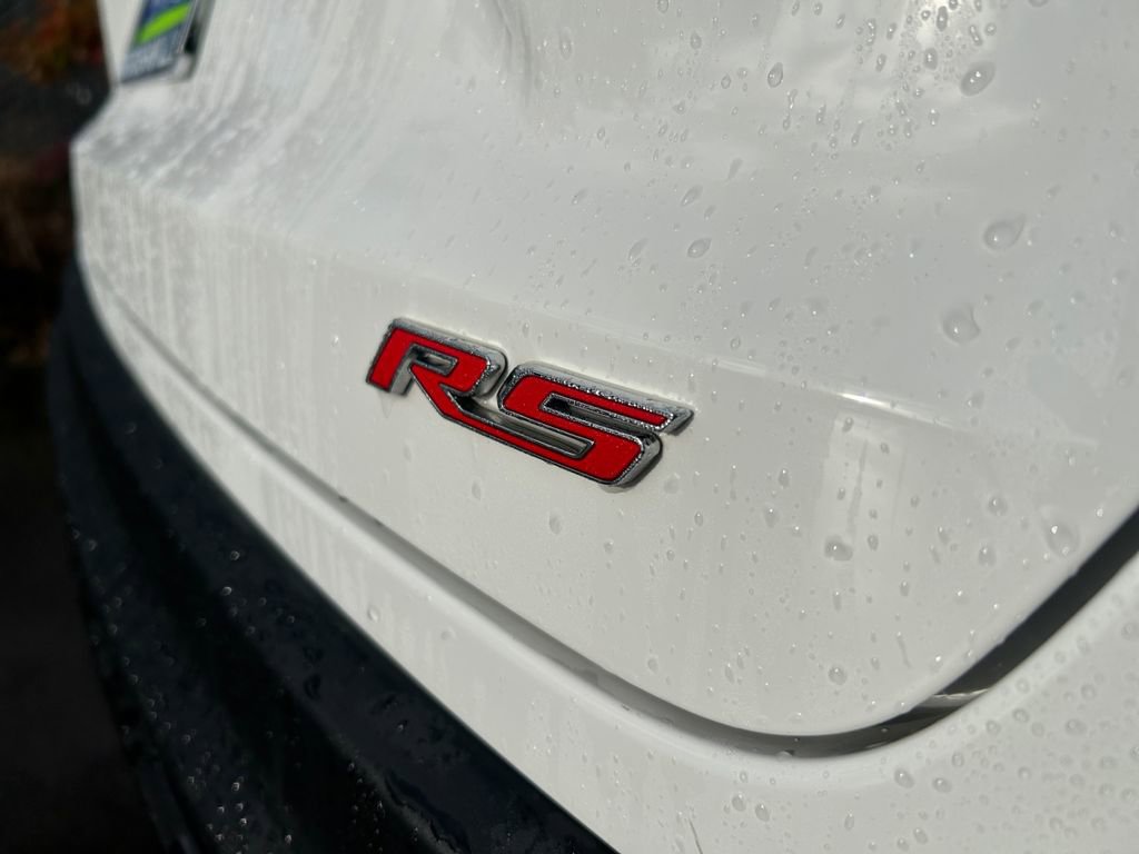 Used 2025 Chevrolet Trax RS w/ Sunroof Package FWD image 31