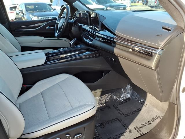 Used 2021 Cadillac Escalade Sport w/ Driver Assist Tech Package AWD/4WD image 27