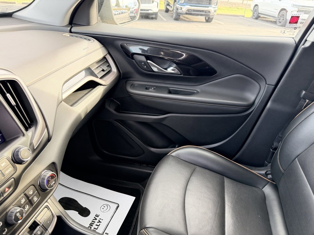 Used 2022 GMC Terrain AT4 image 29