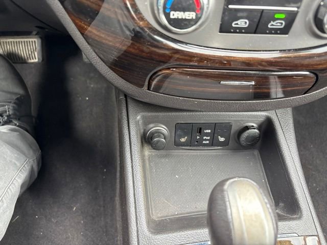 Used 2011 Hyundai Santa Fe Limited FWD image 13