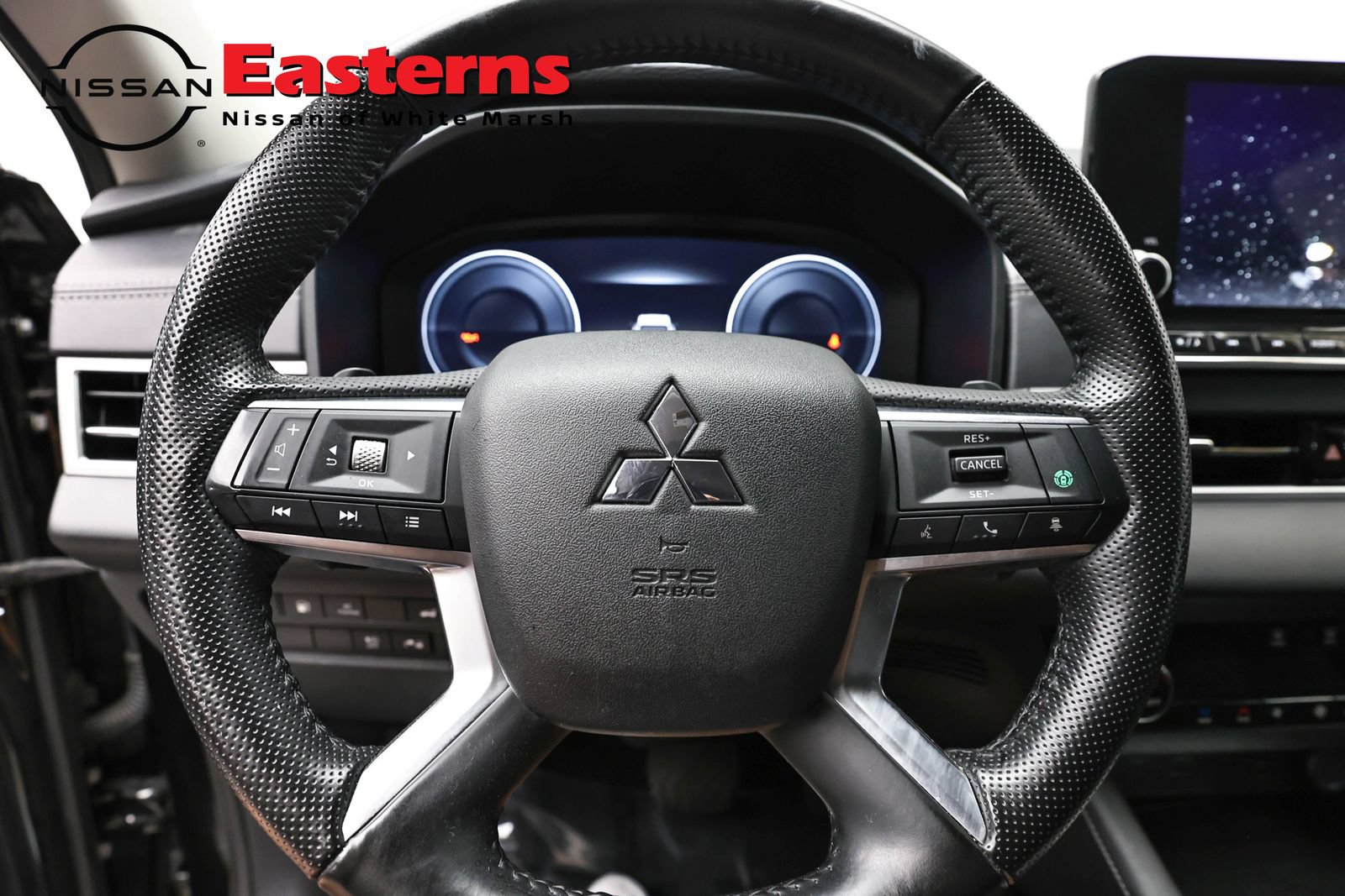 Used 2024 Mitsubishi Outlander SEL AWD/4WD image 10