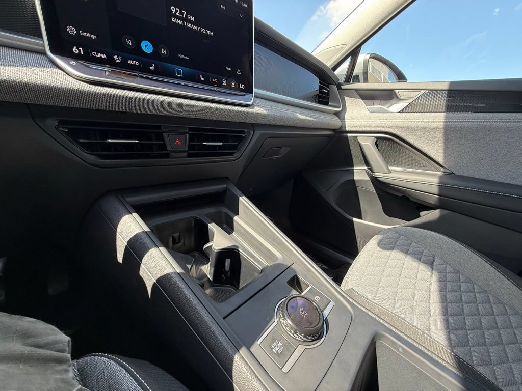 Certified 2025 Volkswagen Tiguan S FWD image 11