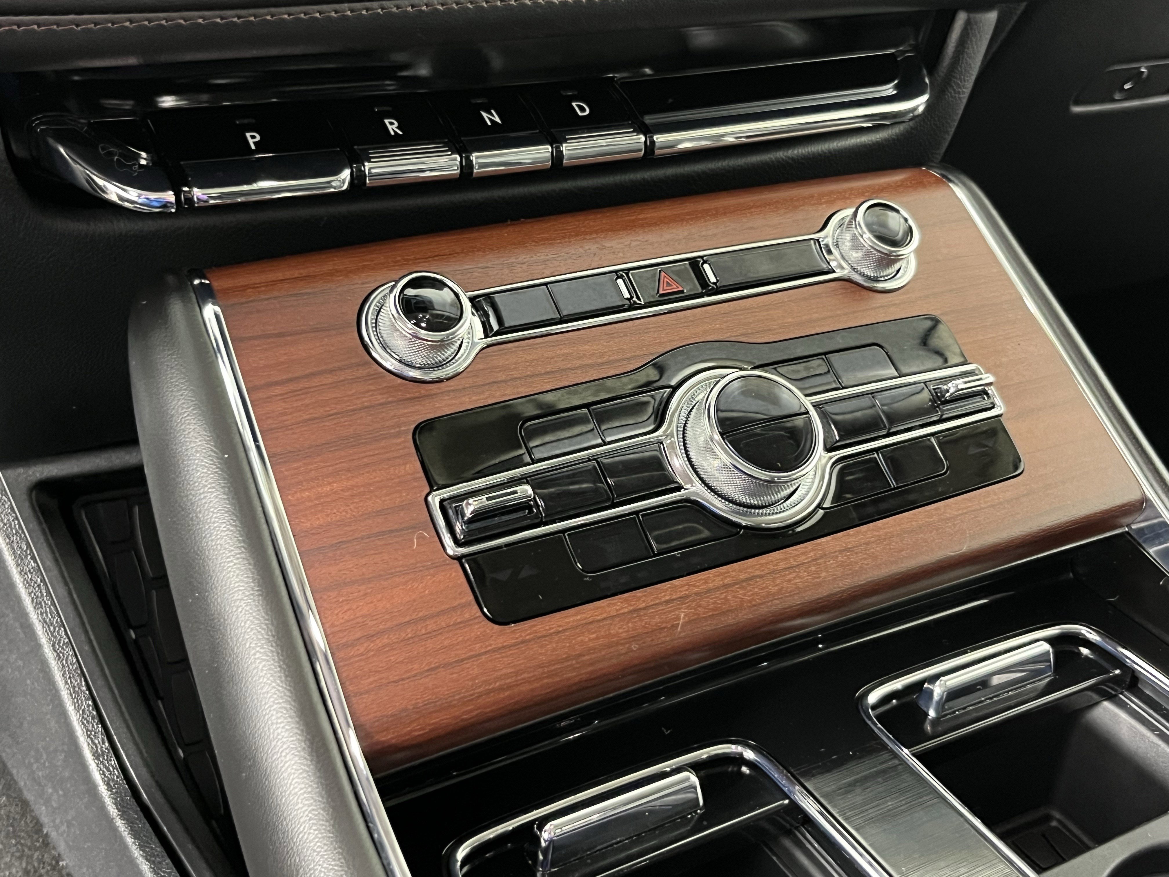 Used 2022 Lincoln Aviator Reserve w/ Equipment Group 201A image 18