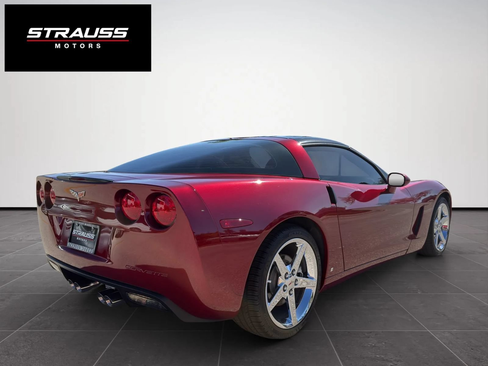 Used 2007 Chevrolet Corvette Coupe w/ Preferred Equipment Group RWD image 9