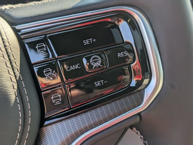 New 2026 Jeep Grand Wagoneer Summit w/ Rear Seat Video Group I AWD/4WD image 15