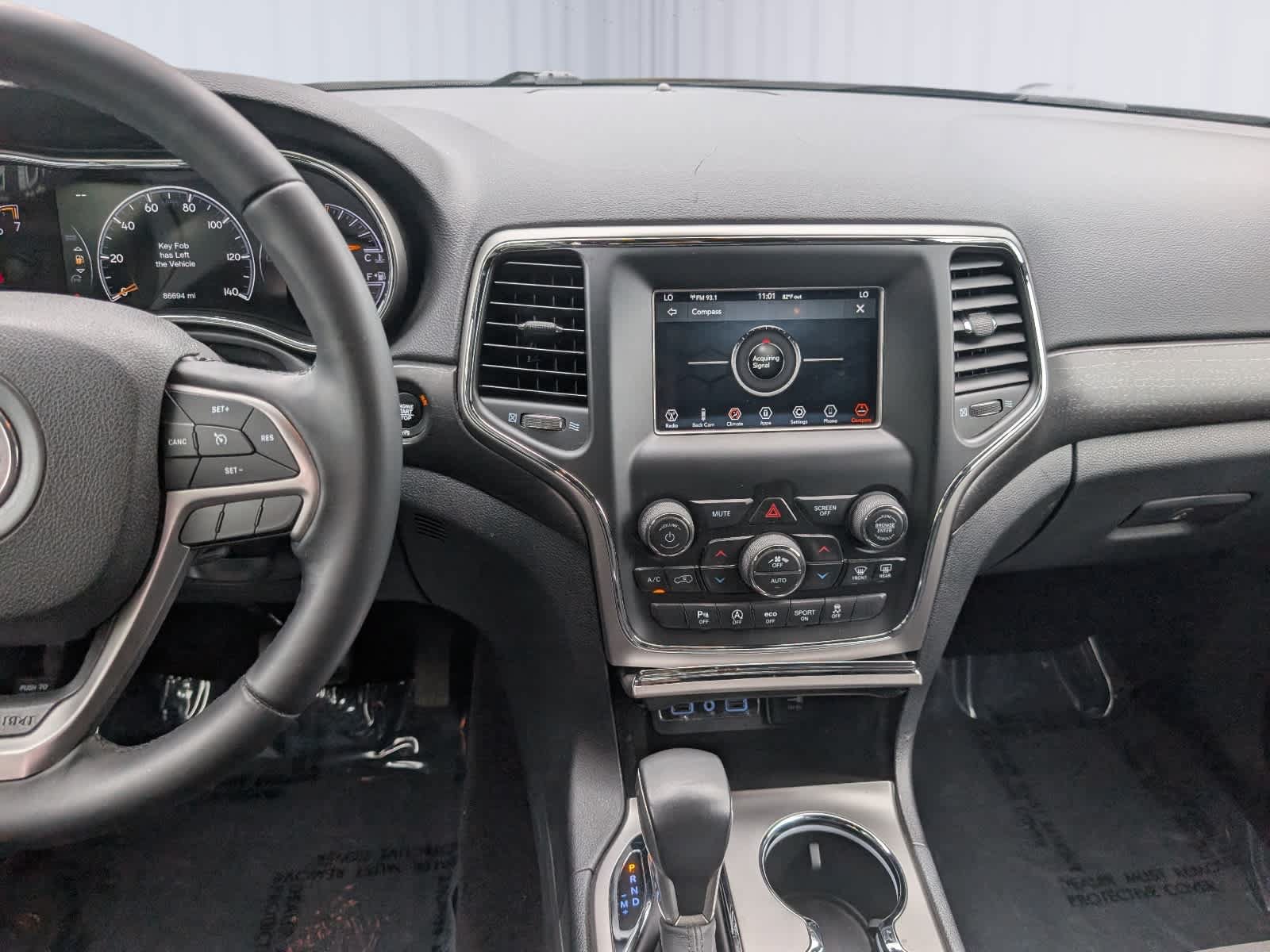Used 2018 Jeep Grand Cherokee Laredo AWD/4WD image 17