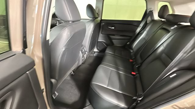 Used 2024 Nissan Rogue SV w/ SV Premium Package AWD/4WD image 26