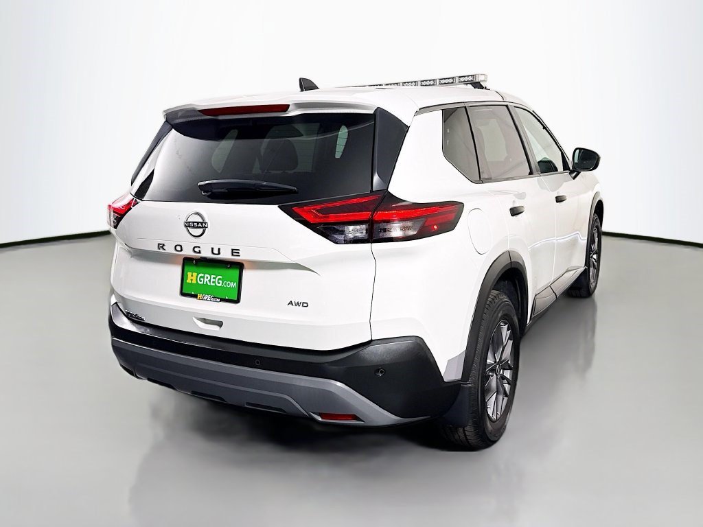 Used 2022 Nissan Rogue S AWD/4WD image 10