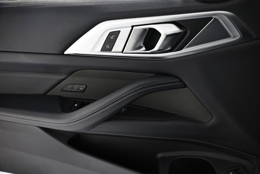 Used 2022 BMW M440i Convertible w/ Premium Package image 19