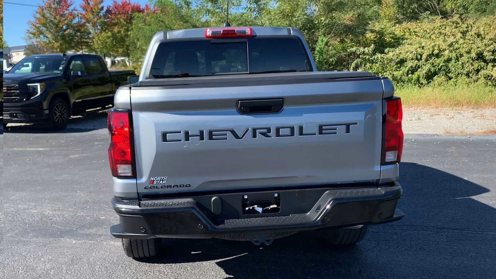 Certified 2025 Chevrolet Colorado W/T AWD/4WD image 7