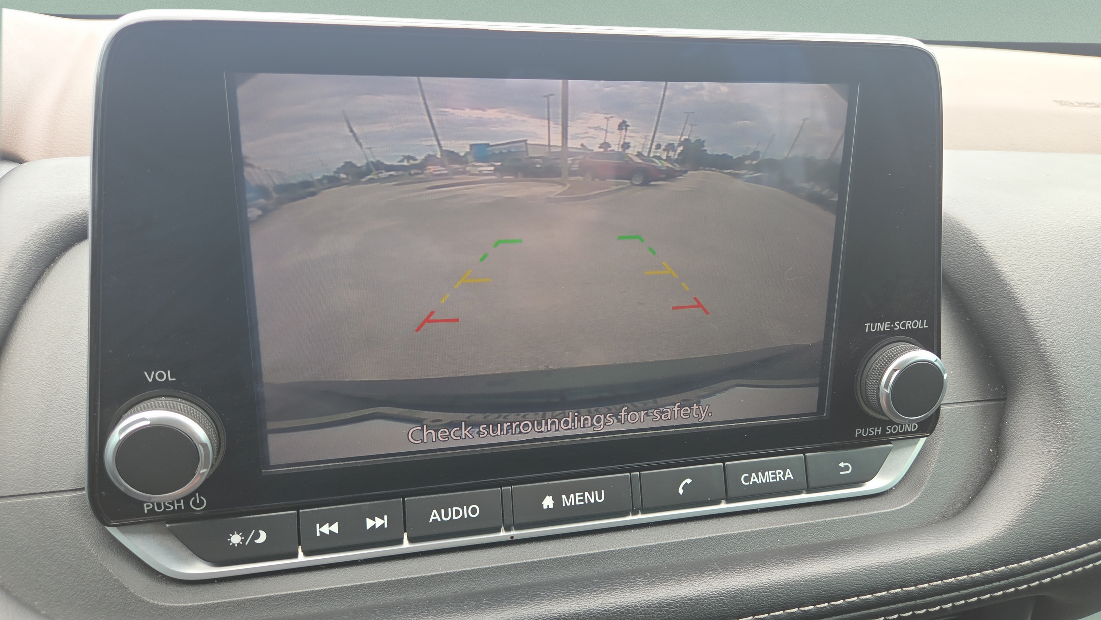 Used 2023 Nissan Rogue S AWD/4WD image 28