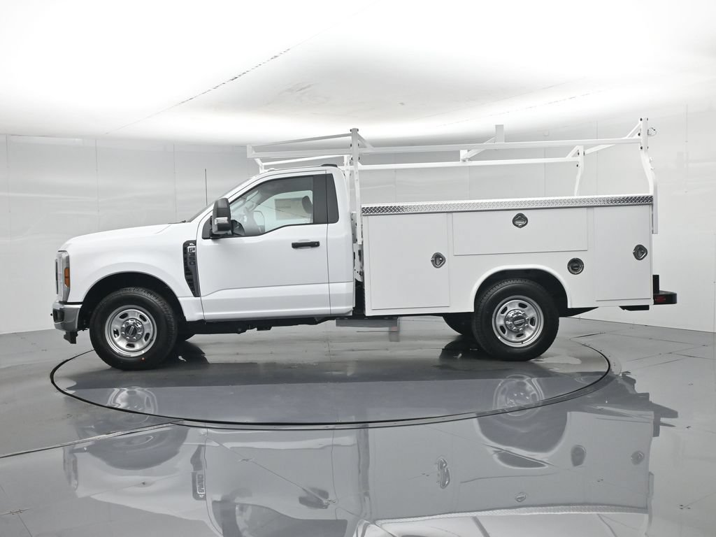 New 2026 Ford F350 XL w/ XL Chrome Package RWD image 31