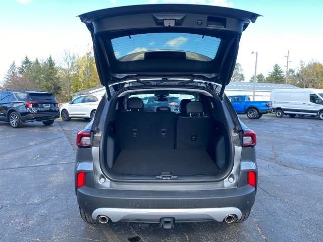 Used 2024 Ford Escape Platinum w/ Premium Technology Package AWD/4WD image 15