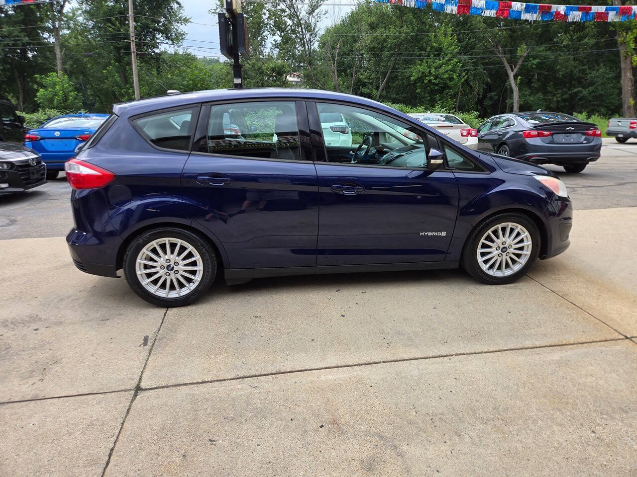 Used 2016 Ford C-MAX SE w/ Interior Protection Package FWD image 8