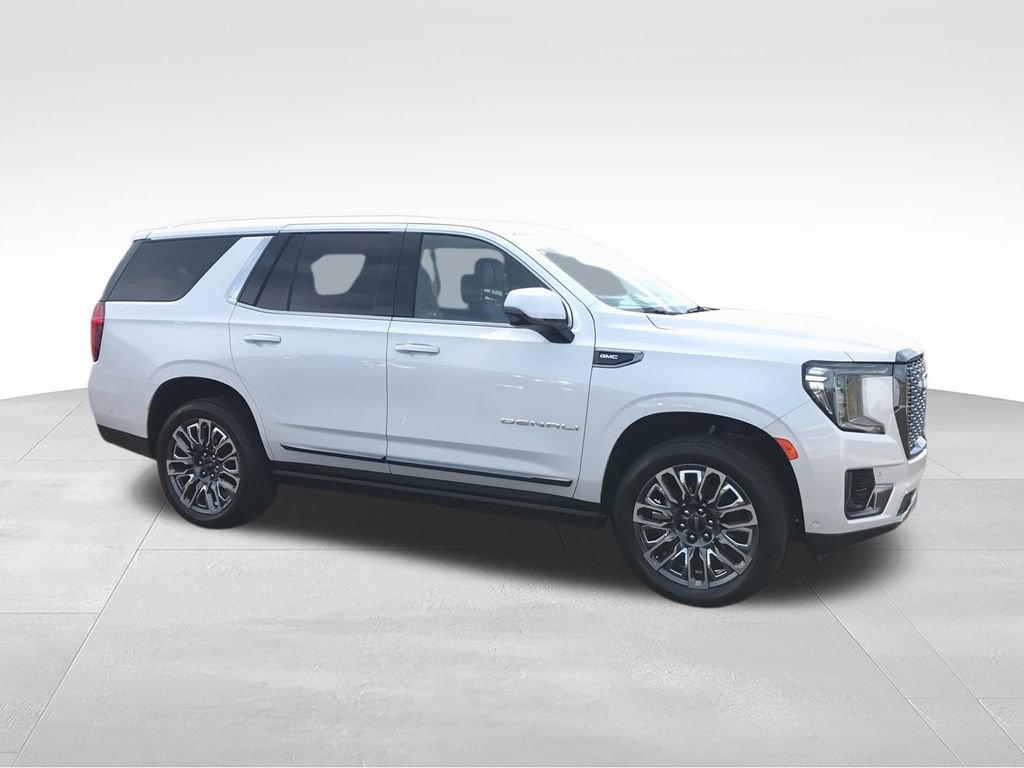 Used 2024 GMC Yukon Denali Ultimate AWD/4WD image 2