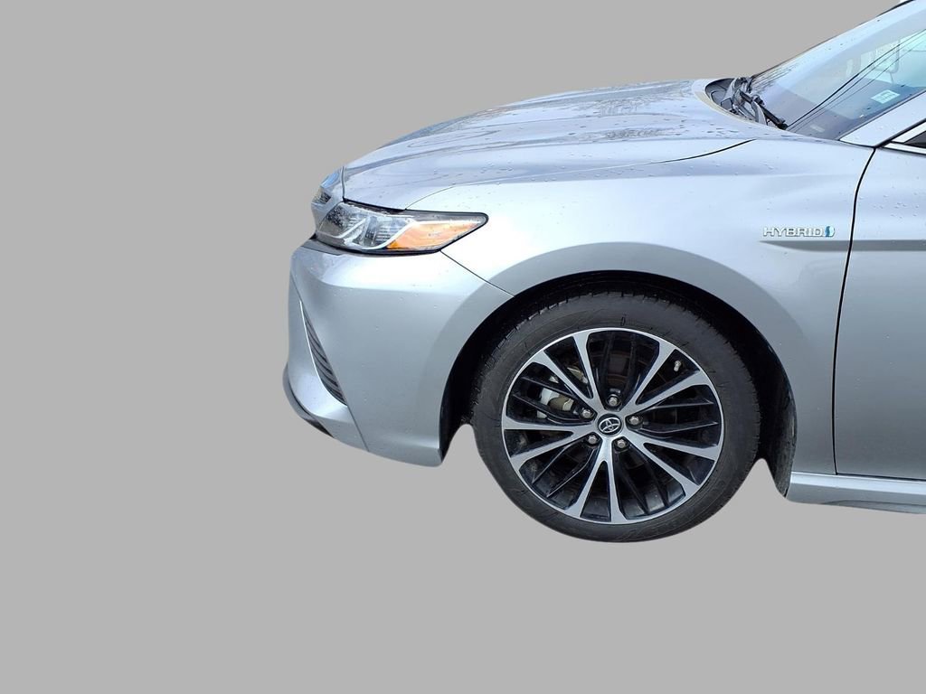 Used 2019 Toyota Camry SE w/ Sunroof Package image 23