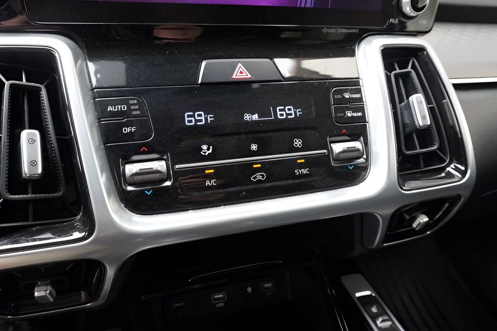 Used 2023 Kia Sorento SX FWD image 19
