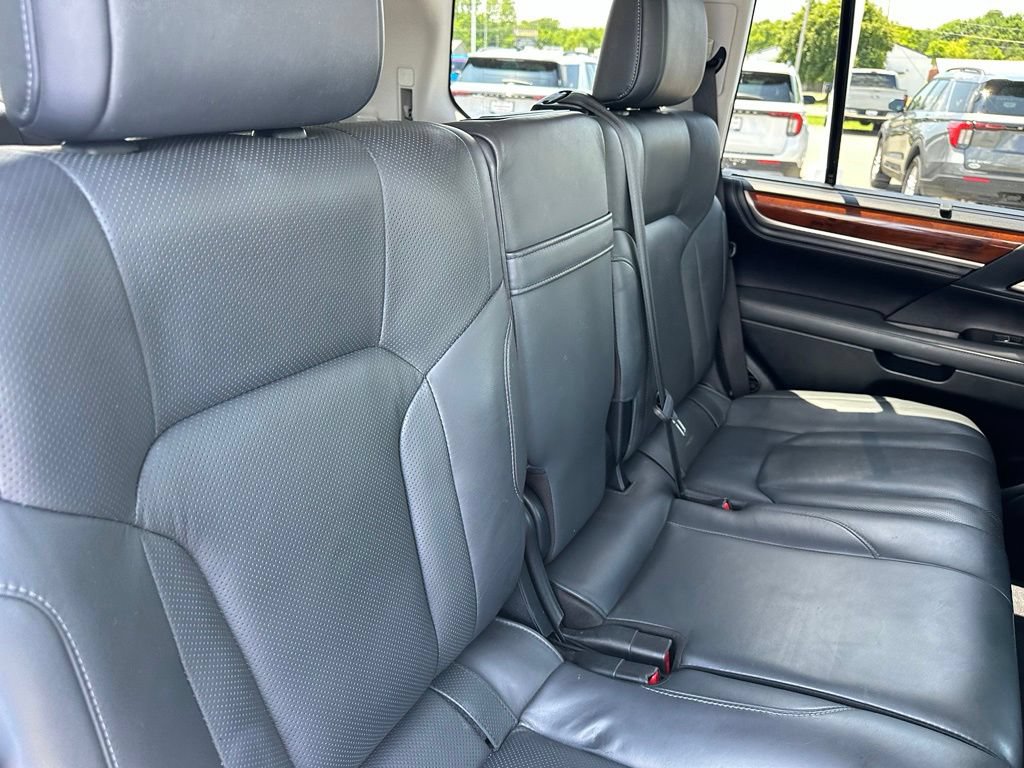 Used 2020 Lexus LX 570 4WD w/ Luxury Package image 42