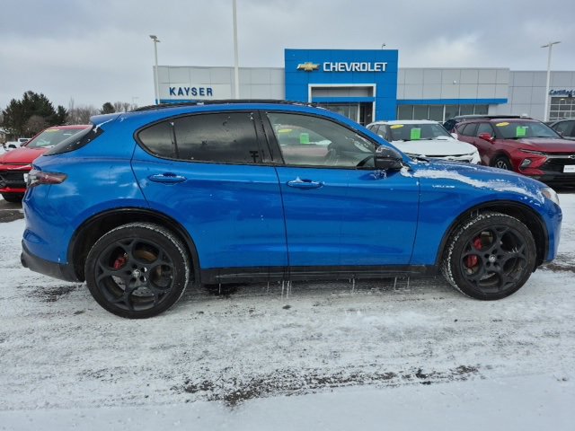 Used 2024 Alfa Romeo Stelvio Veloce image 12