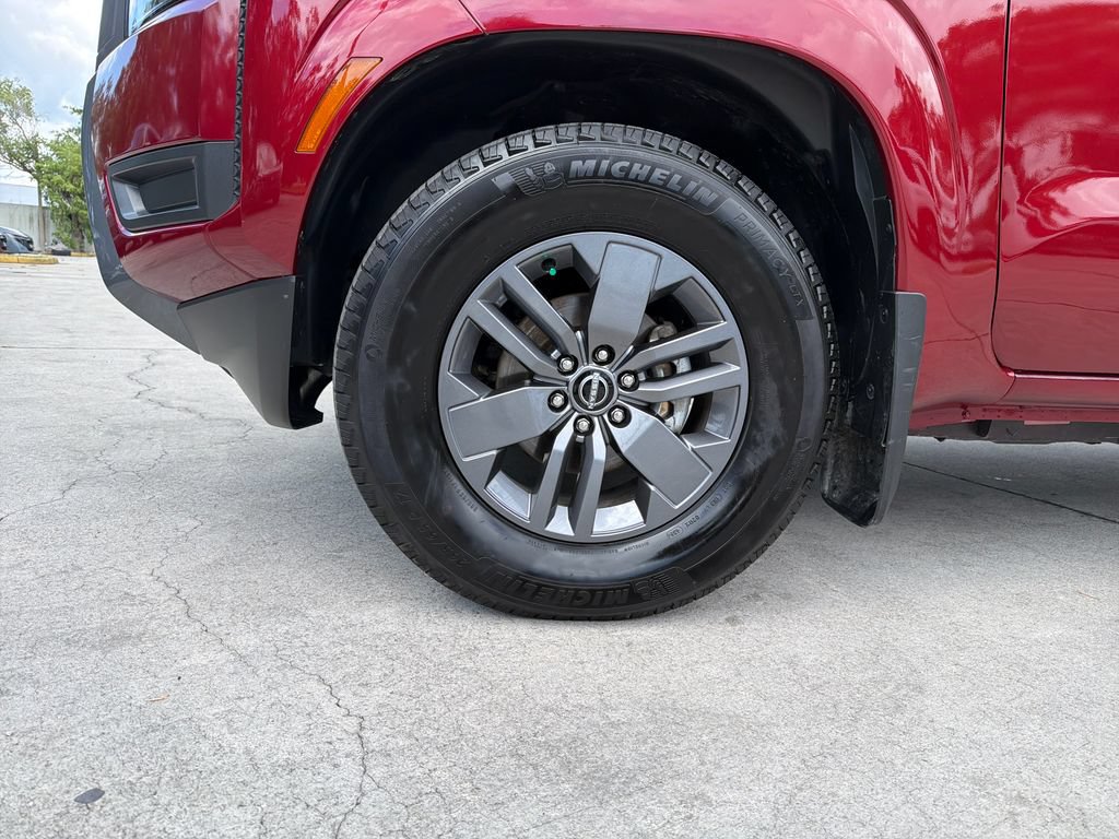 Certified 2025 Nissan Frontier SV RWD image 9