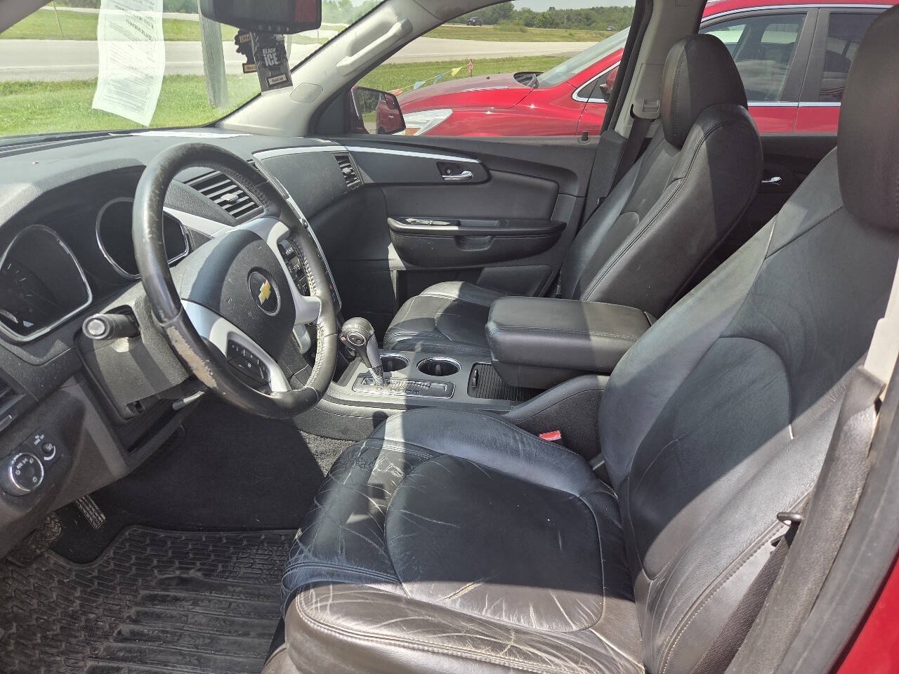 Used 2010 Chevrolet Traverse LT w/ Personal Connectivity Package FWD image 7