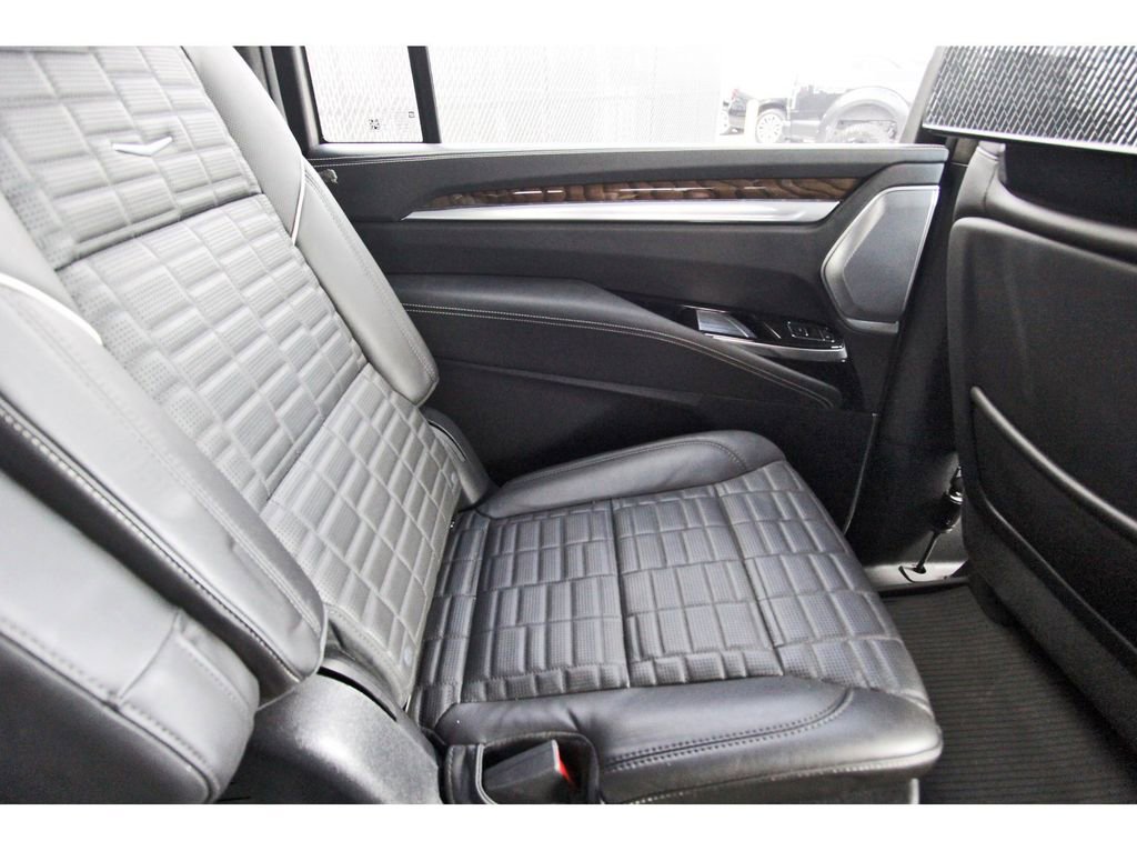 Certified 2025 Cadillac Escalade ESV Sport Platinum image 11