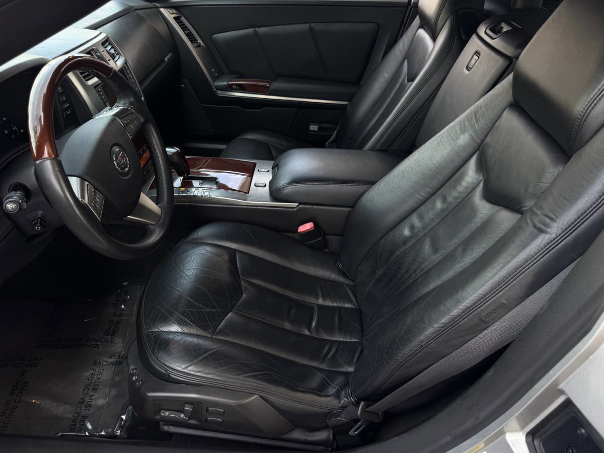 Used 2008 Cadillac XLR RWD image 15