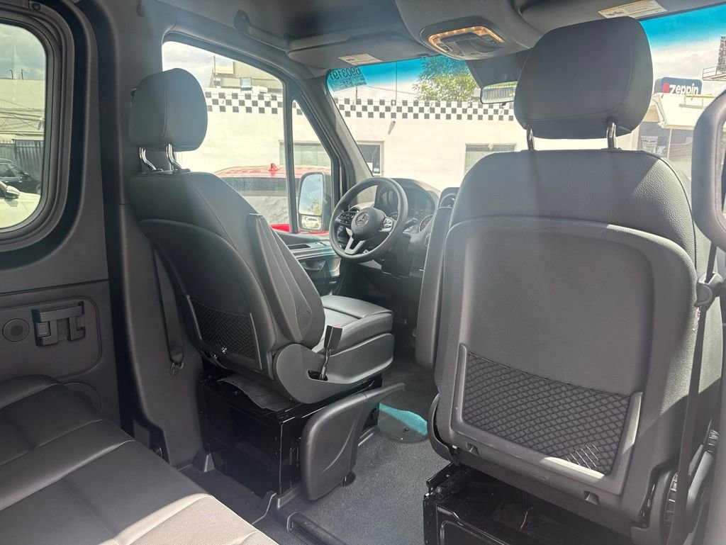 Used 2023 Mercedes-Benz Sprinter 2500 image 9