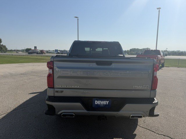 Used 2026 Chevrolet Silverado 1500 High Country w/ Technology Package AWD/4WD image 8