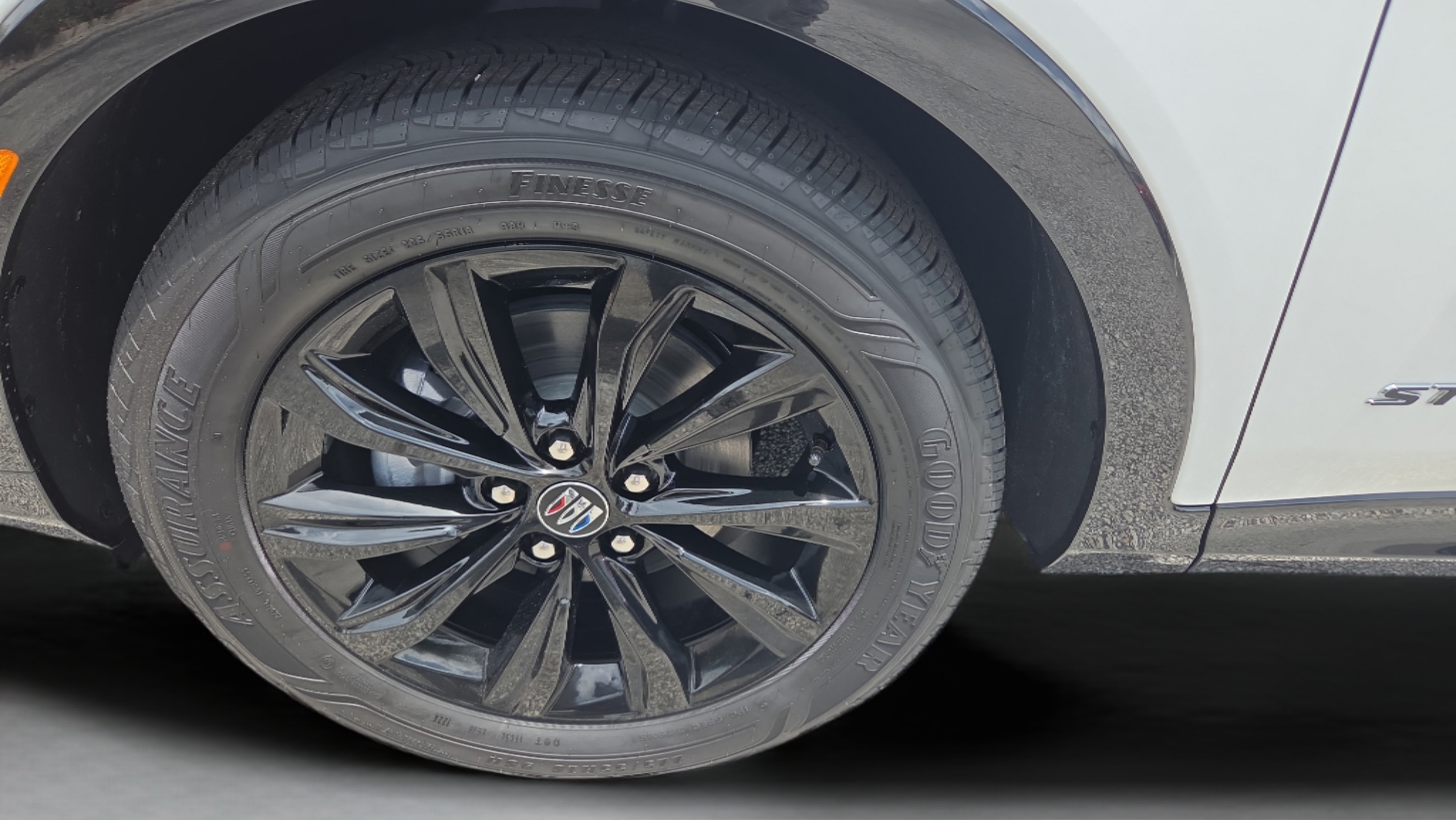 New 2026 Buick Envista Sport Touring w/ Convenience I Package FWD image 28