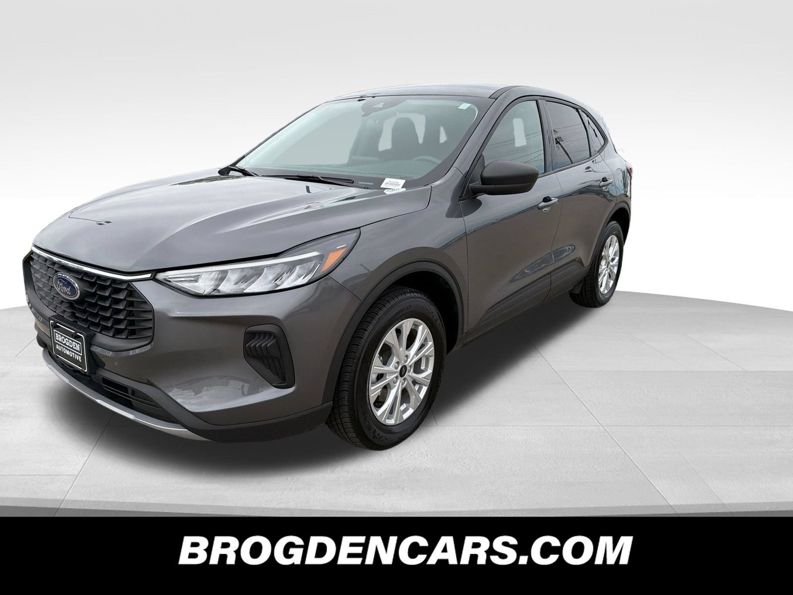 Used 2025 Ford Escape Active AWD/4WD image 4