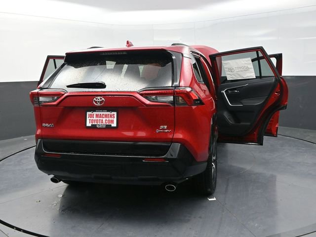 Used 2025 Toyota RAV4 SE w/ Weather & Moonroof Package image 37