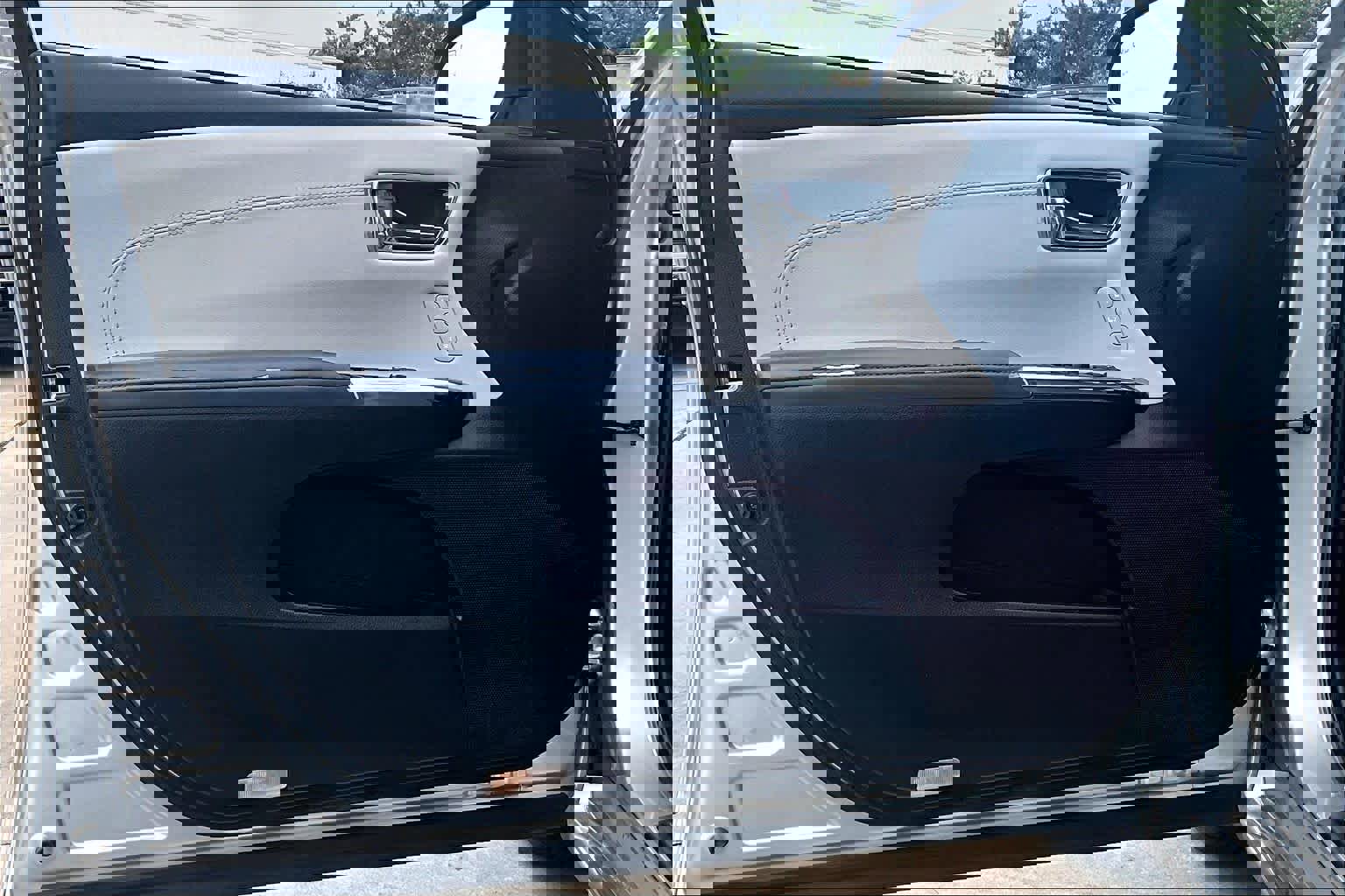 Used 2015 Toyota Avalon XLE Touring image 22