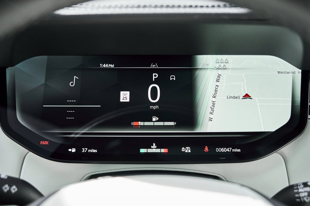 Used 2024 Land Rover Range Rover Long Wheelbase SE image 71