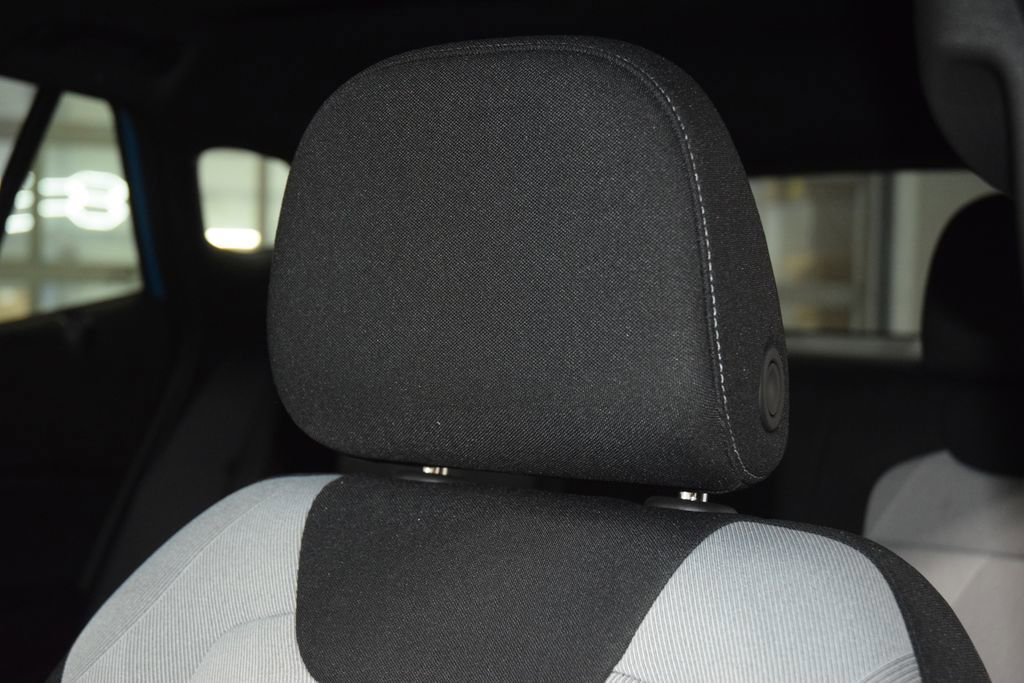 New 2026 Chevrolet Trax RS w/ Sunroof Package FWD image 36