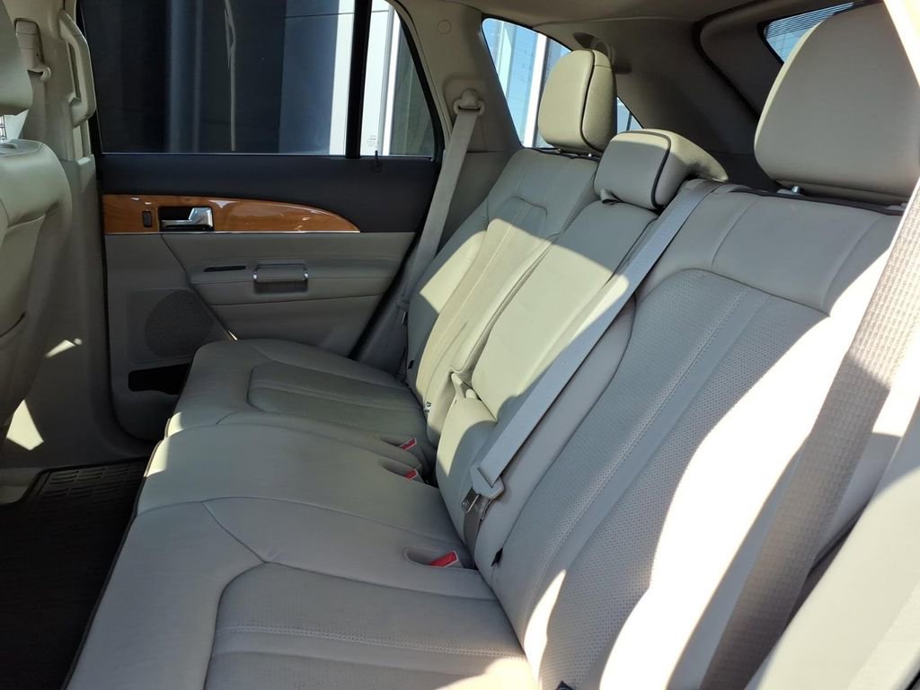 Used 2014 Lincoln MKX AWD w/ Equipment Group 101A image 26