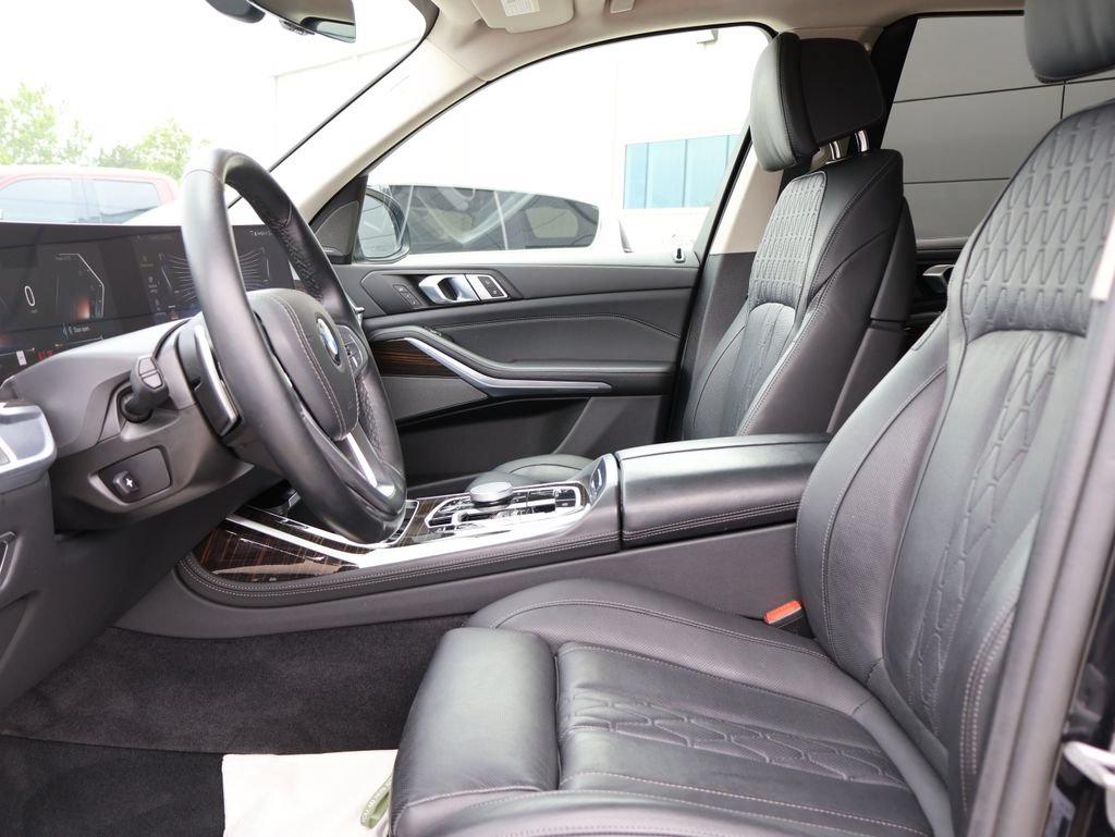 Used 2025 BMW X7 xDrive40i AWD/4WD image 24
