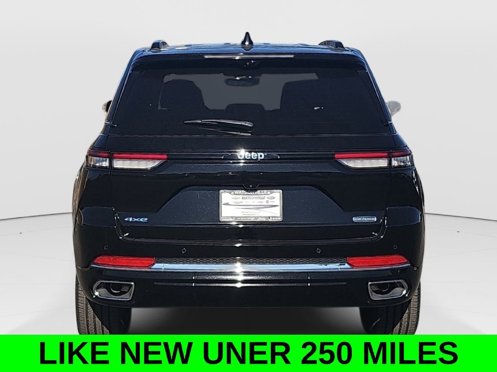 Used 2023 Jeep Grand Cherokee Overland w/ Luxury Tech Group IV AWD/4WD image 4
