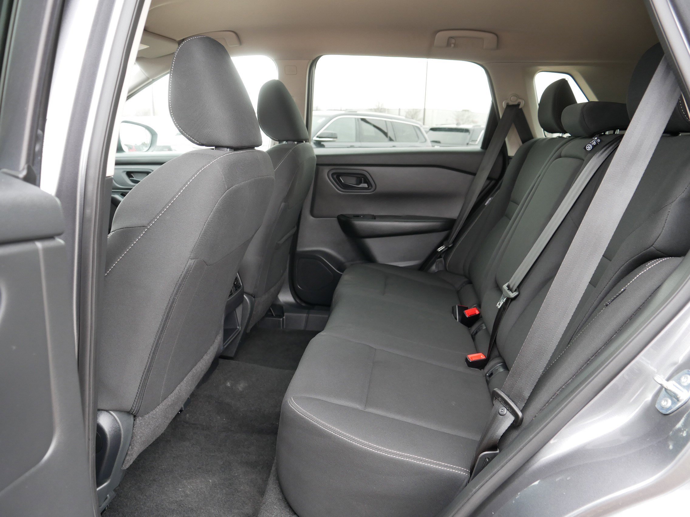 Used 2024 Nissan Rogue S image 35