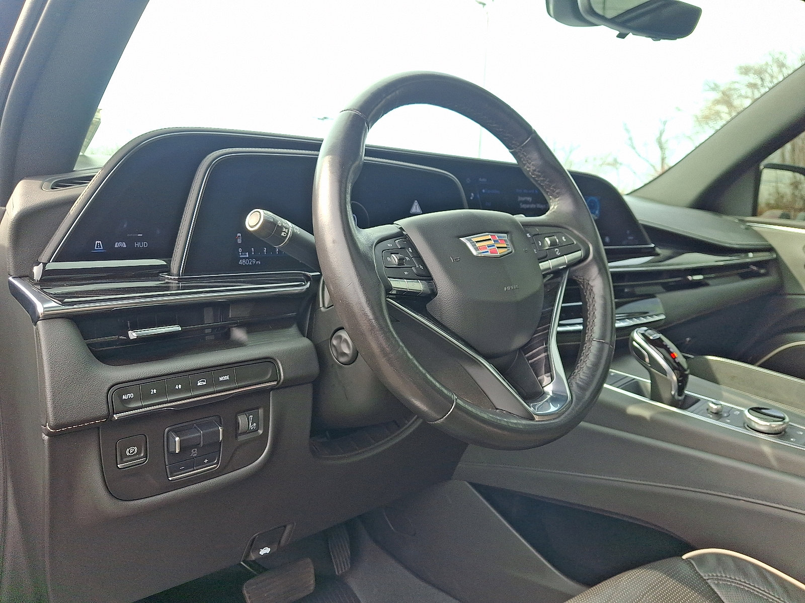 Certified 2022 Cadillac Escalade ESV Sport w/ LPO, ONYX Package AWD/4WD image 16