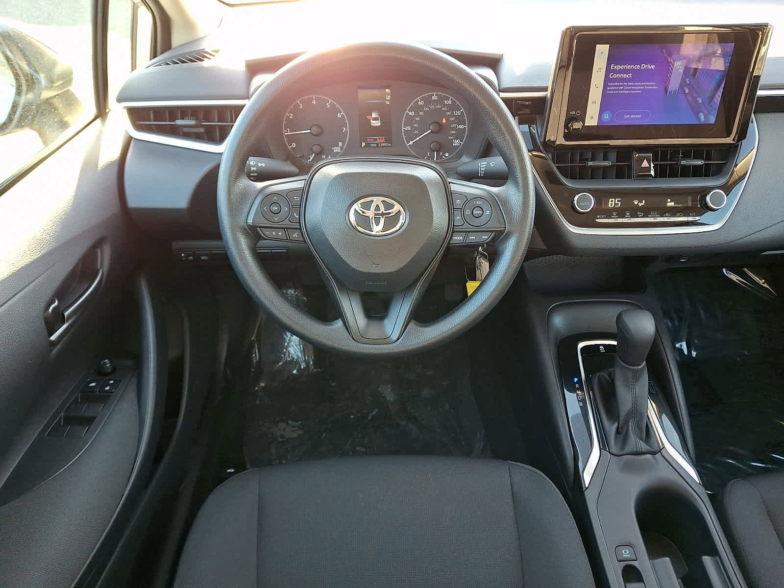Used 2025 Toyota Corolla LE image 13