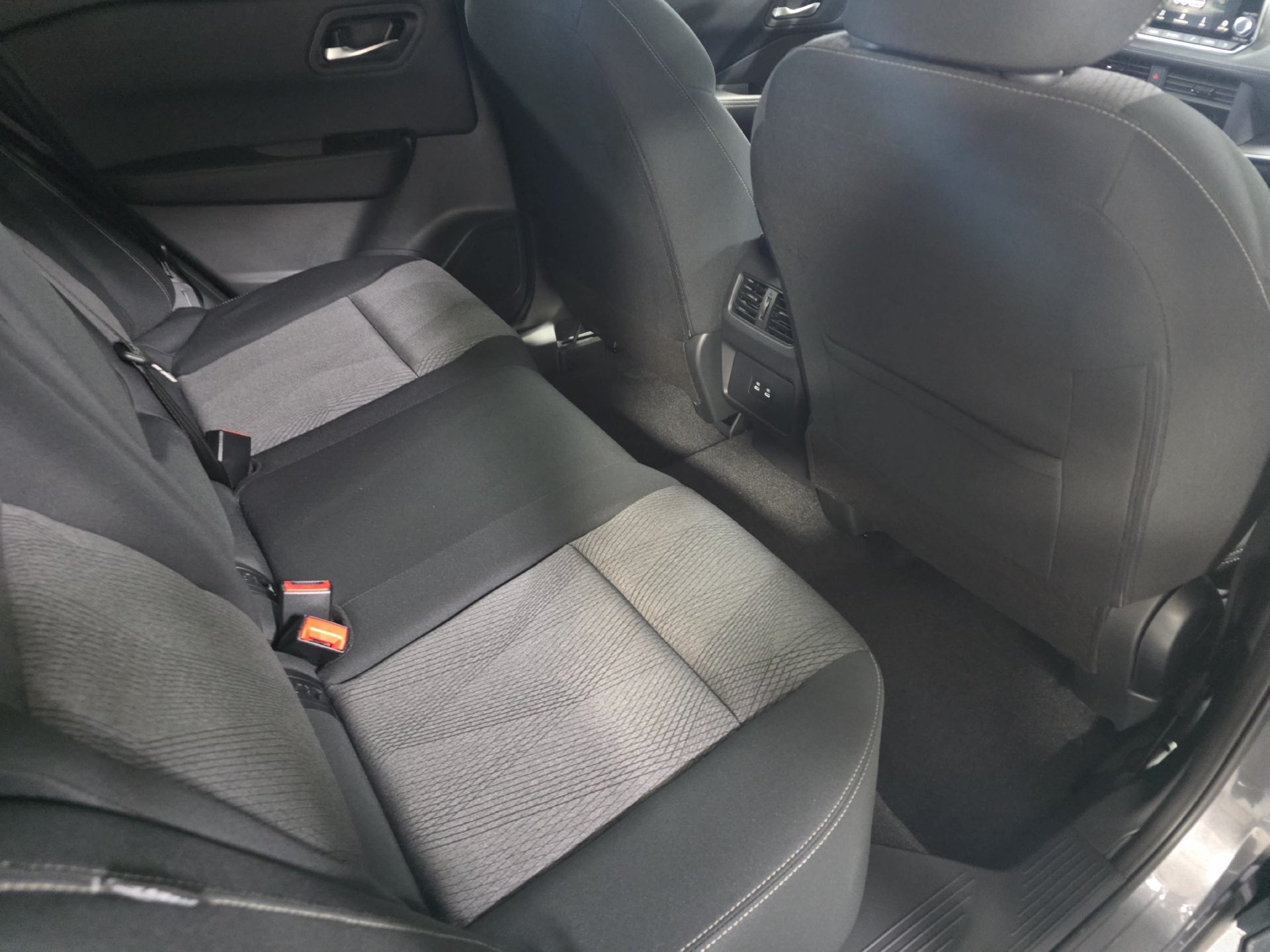 New 2026 Nissan Rogue SV FWD image 11